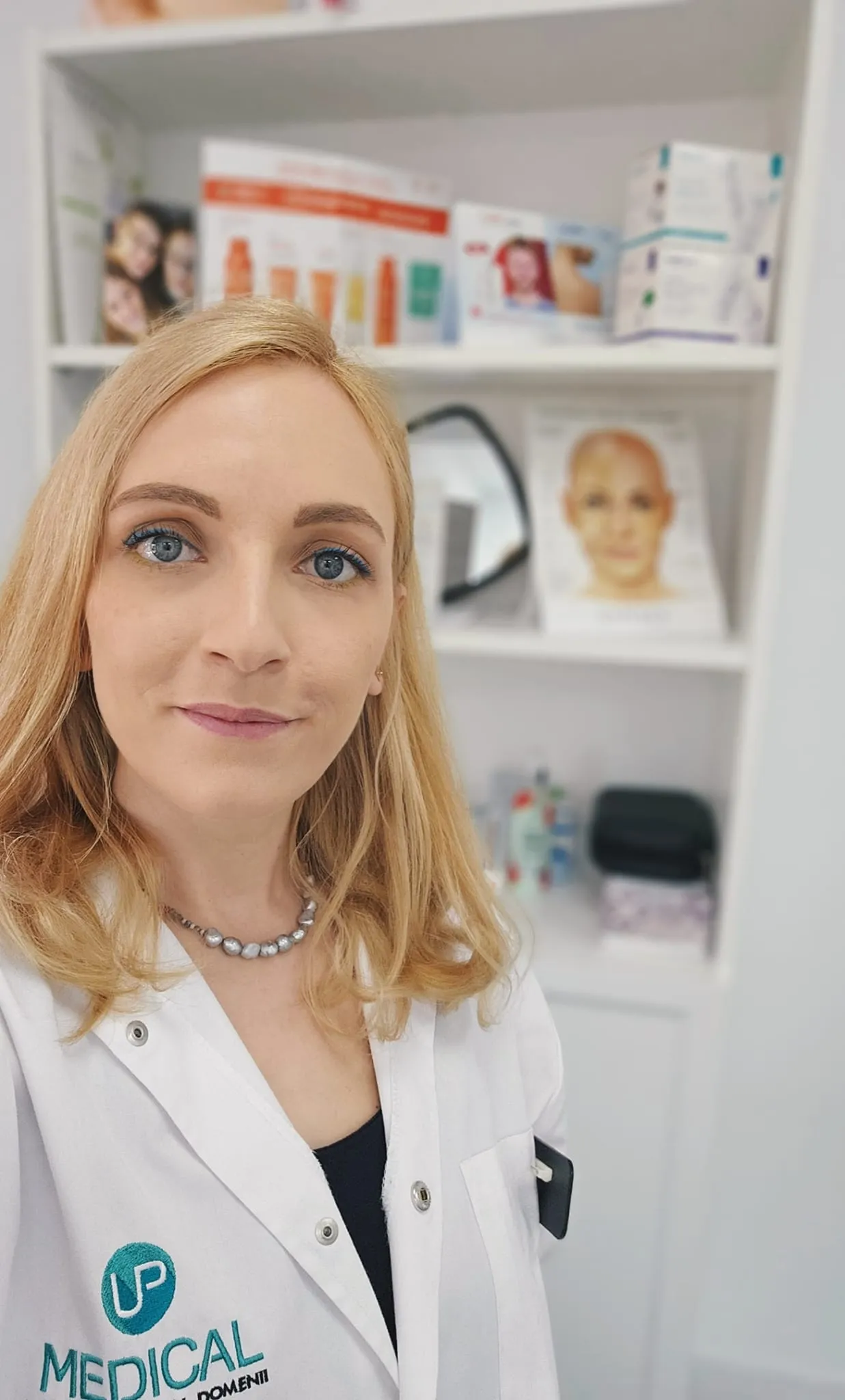 Dr. Miruna Robu - medic specialist dermatovenerologie